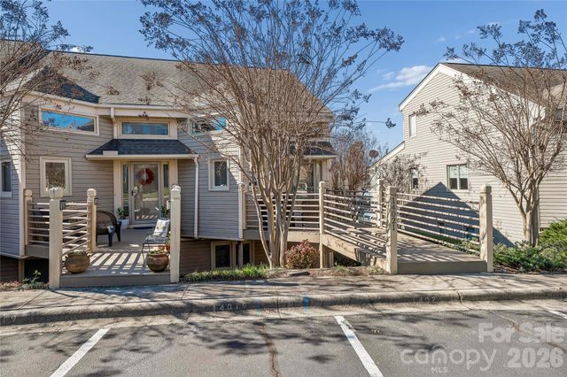 14021 Queens Harbor Road, Charlotte, NC 28278