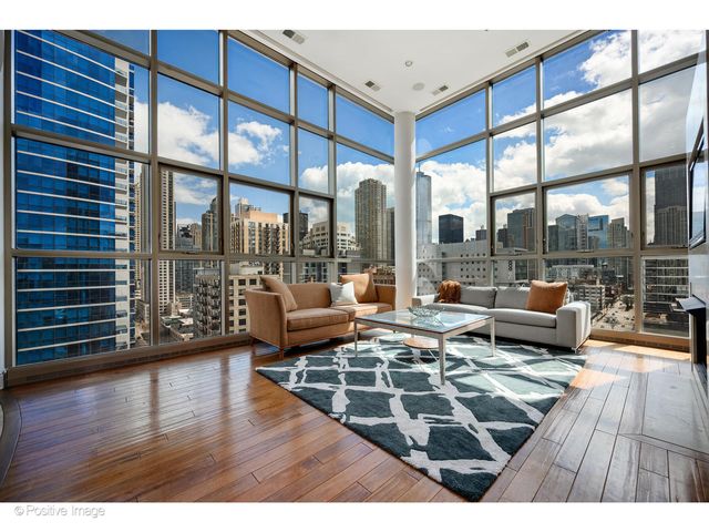 150 W Superior Street 1404, Chicago, IL 60610