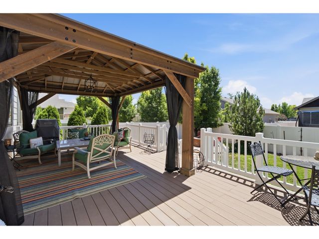 2710 Hydra Dr, Loveland, CO 80537