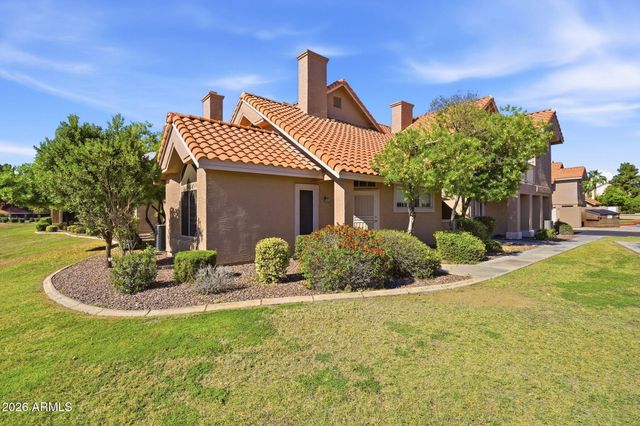 1633 E LAKESIDE Drive 147