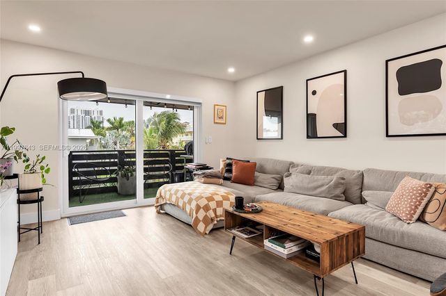 7473 SW 82nd St A314, Miami, FL 33143