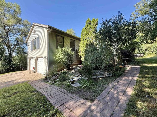 3029 Ruger Avenue, Janesville, WI 53546