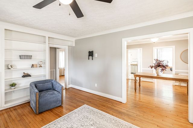 572 Hawkins Dr, Gallatin, TN 37066