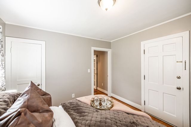 572 Hawkins Dr, Gallatin, TN 37066