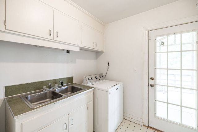 572 Hawkins Dr, Gallatin, TN 37066