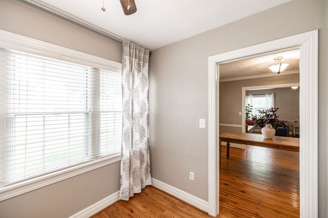 572 Hawkins Dr, Gallatin, TN 37066