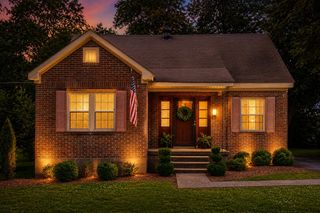 572 Hawkins Dr, Gallatin, TN 37066