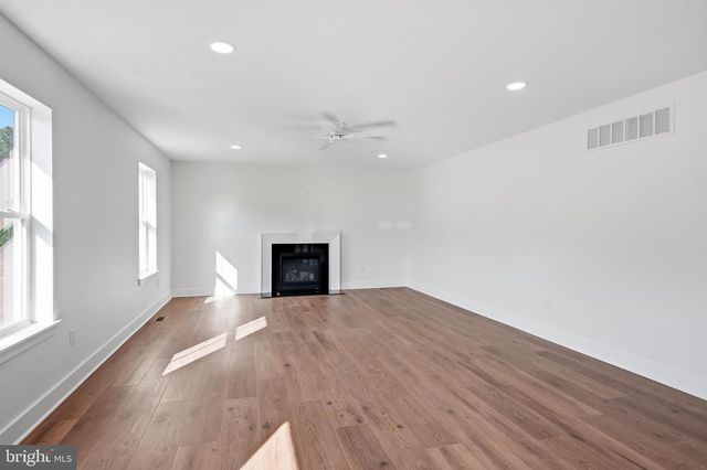 413 ATCO AVE, Atco, NJ 08004