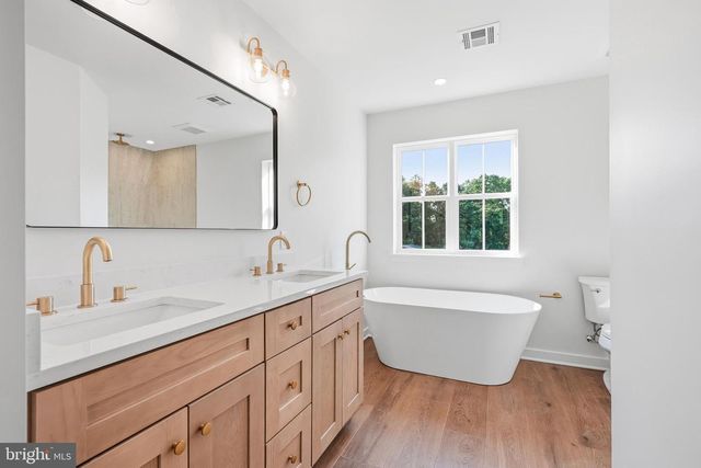 413 ATCO AVE, Atco, NJ 08004