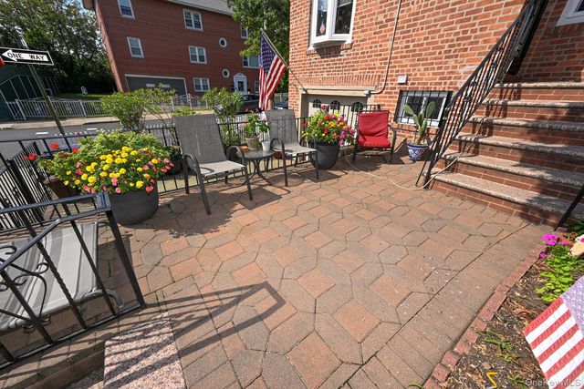 7601 58th Road, Middle Village, NY 11379