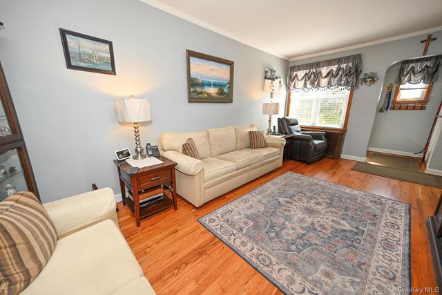 7601 58th Road, Middle Village, NY 11379