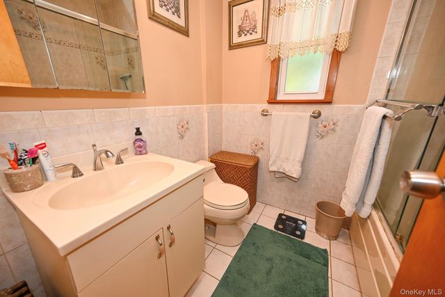 7601 58th Road, Middle Village, NY 11379