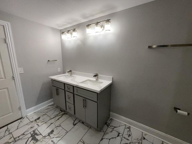 401 Walton Street, Houston, TX 77009