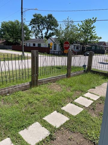 401 Walton Street, Houston, TX 77009