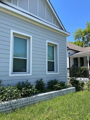 401 Walton Street, Houston, TX 77009