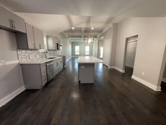 401 Walton Street, Houston, TX 77009