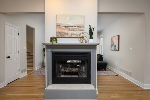 100 Summerlawn Dr, Bell Acres, PA 15143