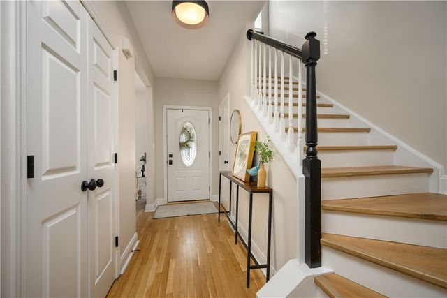 100 Summerlawn Dr, Bell Acres, PA 15143