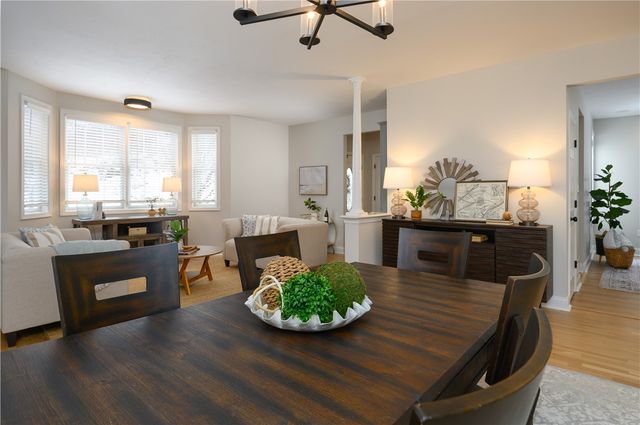 100 Summerlawn Dr, Bell Acres, PA 15143