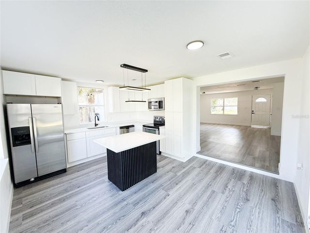 2329 W DORIS STREET, Kissimmee, FL 34741