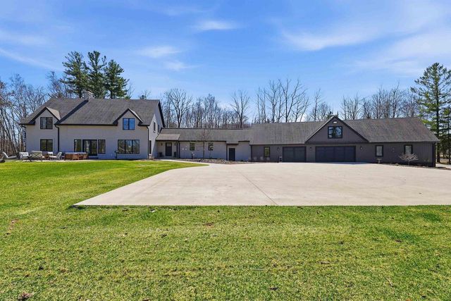 15109 MORAINE ROAD, Kiel, WI 53042