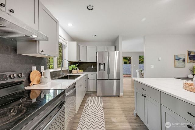 52 Penny Lane, Port Townsend, WA 98368