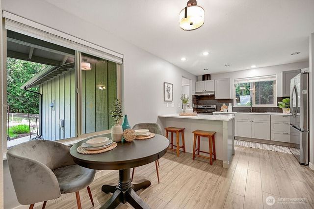 52 Penny Lane, Port Townsend, WA 98368