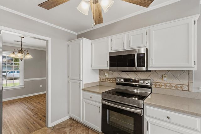 7574 DEXTER HILLS DR, Memphis, TN 38016