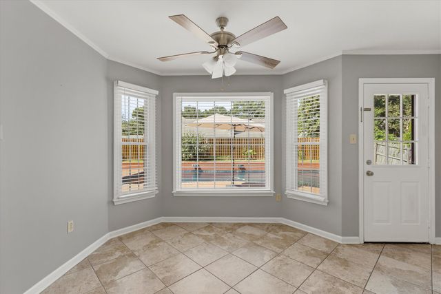 7574 DEXTER HILLS DR, Memphis, TN 38016