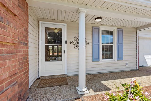 7574 DEXTER HILLS DR, Memphis, TN 38016