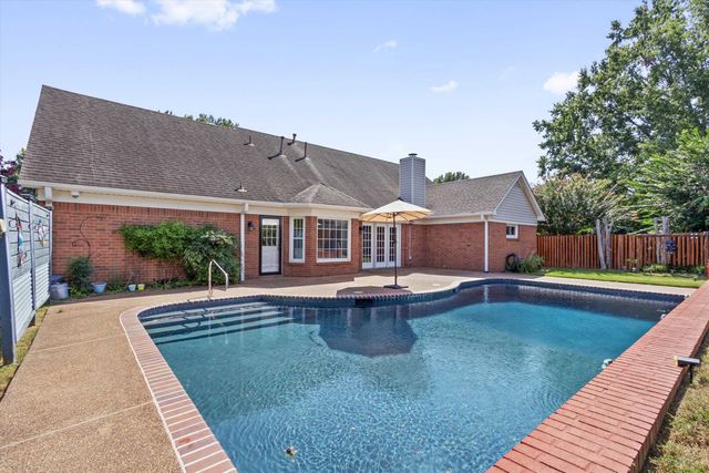 7574 DEXTER HILLS DR, Memphis, TN 38016