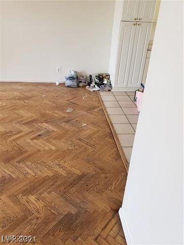 4231 White Sands Avenue, Las Vegas, NV 89121