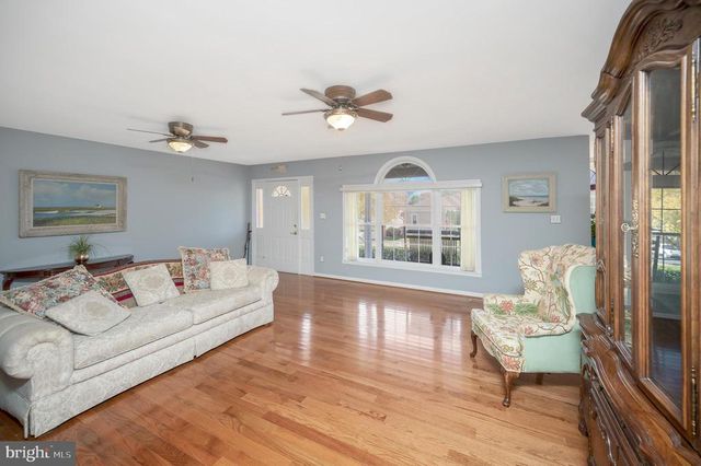 219 CORNWALLIS AVE, Locust Grove, VA 22508