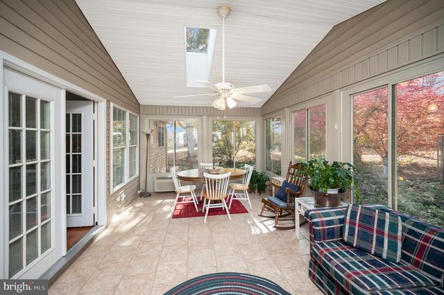 219 CORNWALLIS AVE, Locust Grove, VA 22508