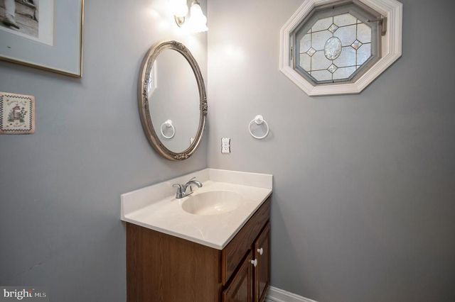 219 CORNWALLIS AVE, Locust Grove, VA 22508