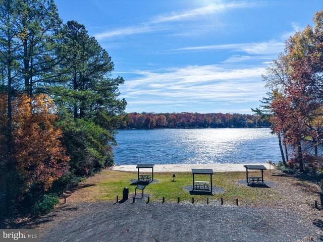 219 CORNWALLIS AVE, Locust Grove, VA 22508