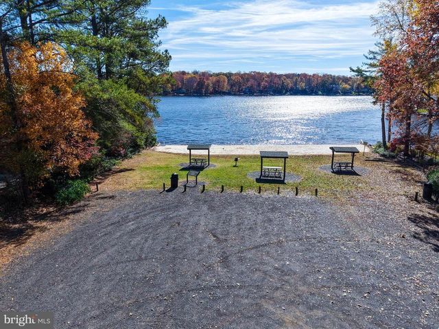 219 CORNWALLIS AVE, Locust Grove, VA 22508