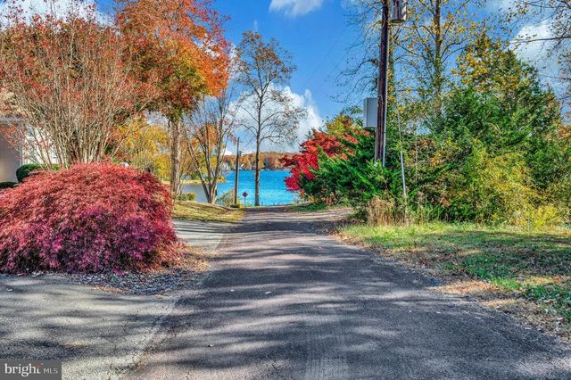 219 CORNWALLIS AVE, Locust Grove, VA 22508