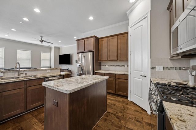 1618 Parker Street, Houston, TX 77007