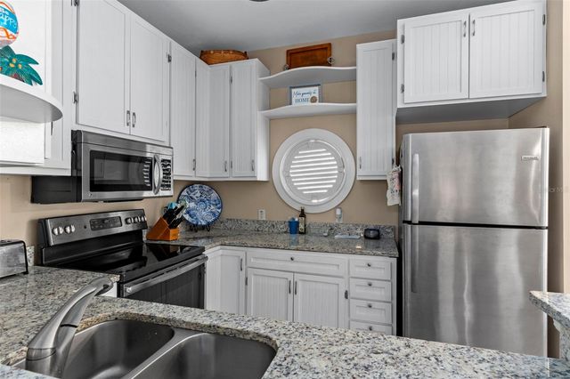 6779 S PINEBRANCH POINT, Homosassa, FL 34448