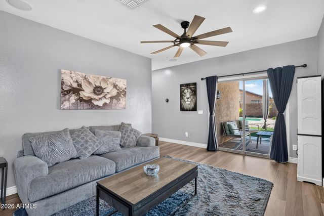 16977 W MANCHESTER Drive, Surprise, AZ 85374