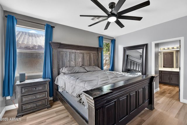 16977 W MANCHESTER Drive, Surprise, AZ 85374