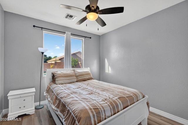 16977 W MANCHESTER Drive, Surprise, AZ 85374