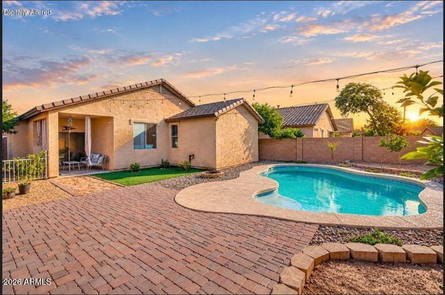 16977 W MANCHESTER Drive, Surprise, AZ 85374