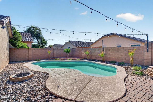 16977 W MANCHESTER Drive, Surprise, AZ 85374