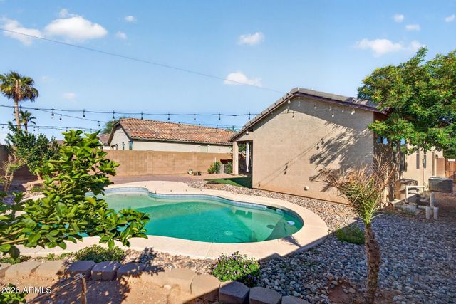 16977 W MANCHESTER Drive, Surprise, AZ 85374