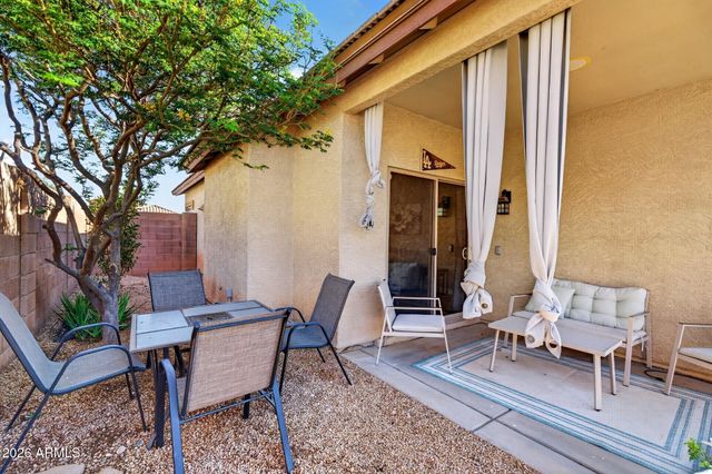 16977 W MANCHESTER Drive, Surprise, AZ 85374
