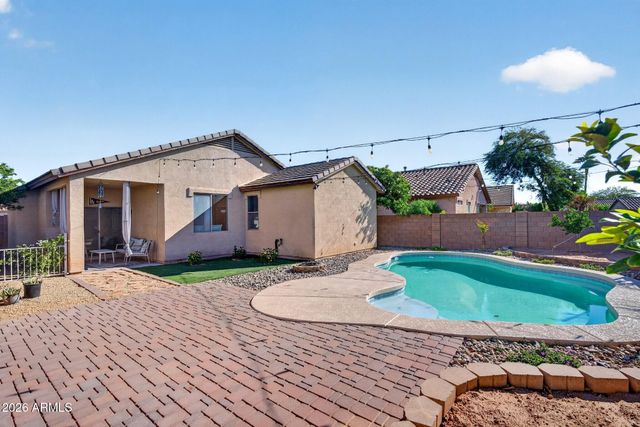 16977 W MANCHESTER Drive, Surprise, AZ 85374
