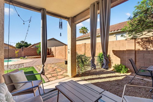 16977 W MANCHESTER Drive, Surprise, AZ 85374