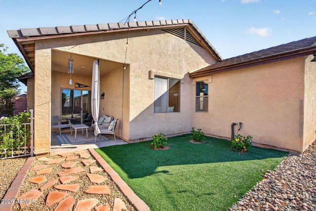16977 W MANCHESTER Drive, Surprise, AZ 85374